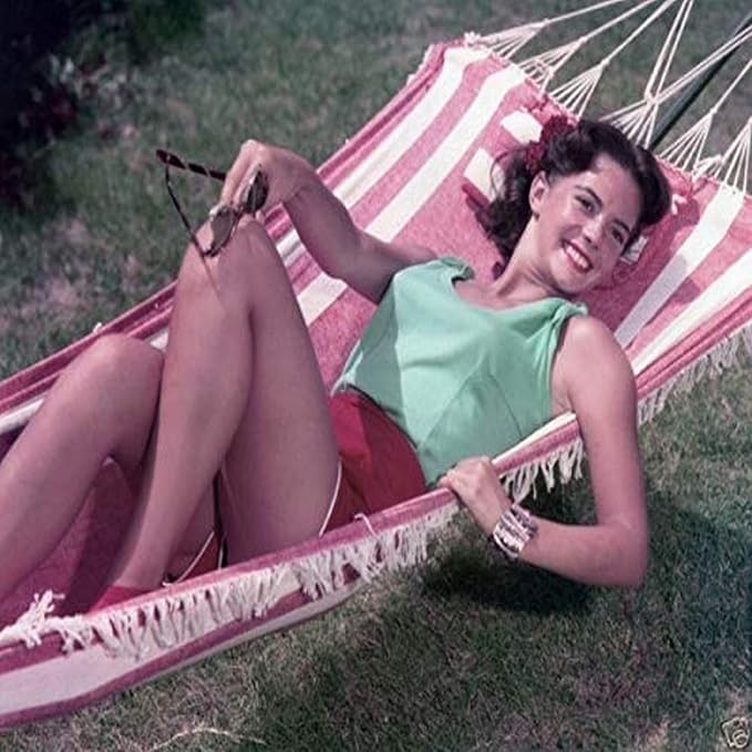 Posterazzi DAP19972 Natalie Wood-Laying in Hammock Photo Print, 10 x 8, Multi