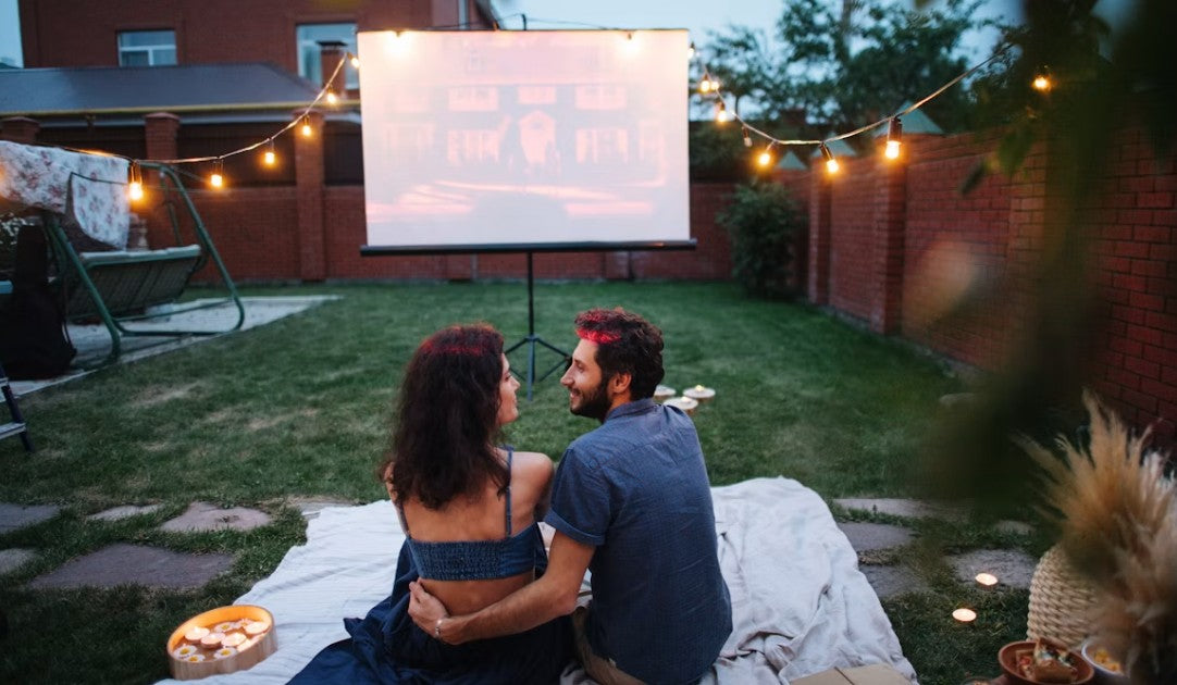How to Build an Outdoor Movie Theater: A Complete Guide to Screens, Projectors, Sound & Seating