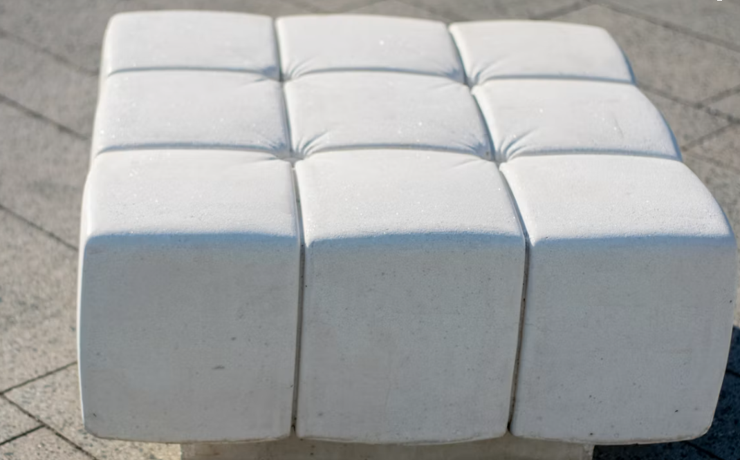 How to Choose the Right Outdoor Ottoman for Comfort
