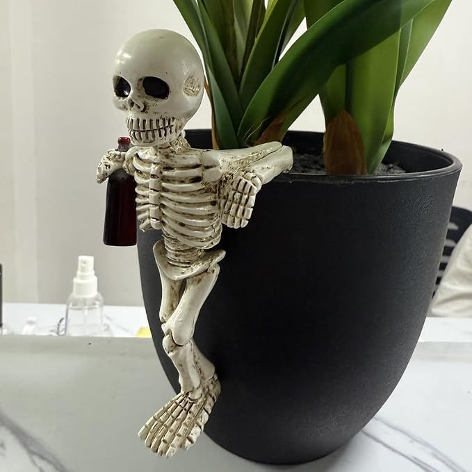 Halloween Skeleton Flowerpot Decoration, Weather Resistant Resin Garden Statue (Black Cup)