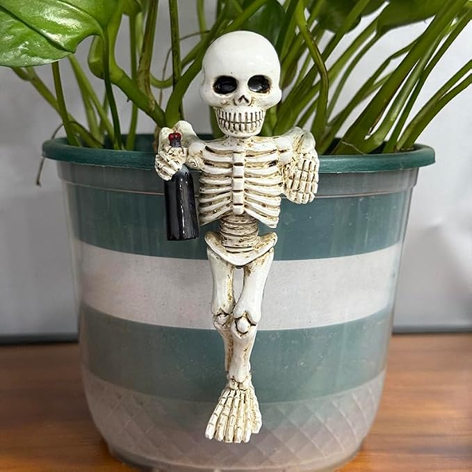 Halloween Skeleton Flowerpot Decoration, Weather Resistant Resin Garden Statue (Black Cup)
