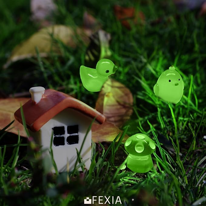 FEXIA 100 Pcs Mini Resin Ducks 6 Types Bulk to Hide Luminous Mini Resin Animals Glow in The Dark for DIY Garden Combination Sets for Micro Landscape Aquarium Party Decor
