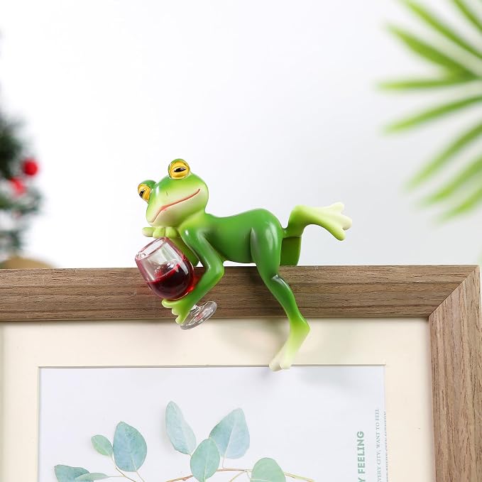 Miniature Frog Figurines Plant Decorations for Pots, Funny Frog Garden Decor Outdoor Gifts Women Frog Statue Planter Hugger for Flower,Yard,Lawn Ornament,3.94"x2.12"x3.94