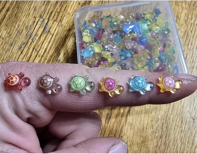 250Pcs Mini Resin Animals Turtles,Tiny Figures Turtle Bulk, Luminous Mini Animals Figurines Glow in The Dark Small Plastic Miniature Turtles Miniature Things Figurines to Hide