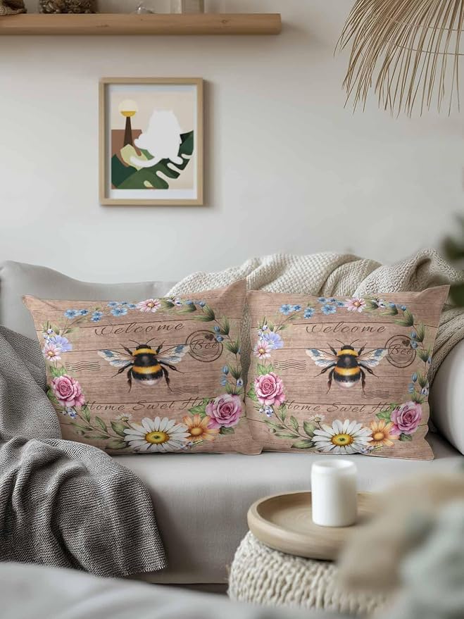 Outdoor Waterproof Throw Pillows Farmhouse Bee Flower Wreath Patio Pillows,Decorative Pillow Covers with Insert,Pillow Cushion Case for Garden Couch Sofa Farm Retro Wood Board