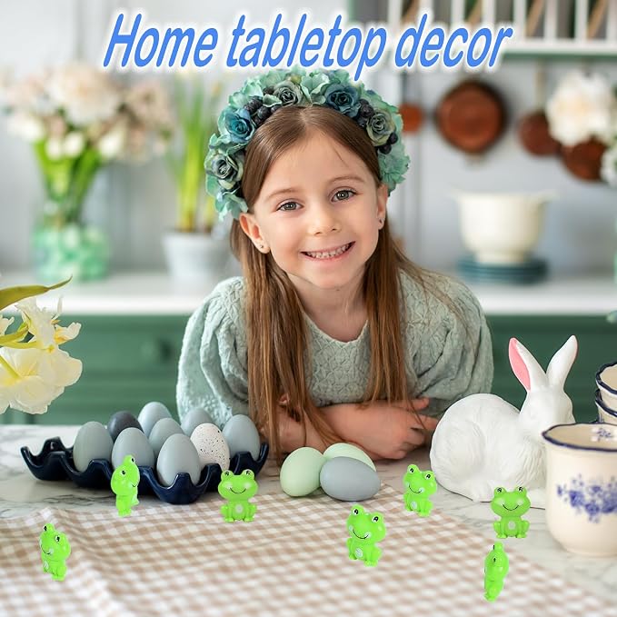 200 Pack Mini Green Plastic Frogs, Small Frog Figurine Tiny Frogs to Hide Fairy Garden Miniature Dollhouse Home Decor Frog Decorations
