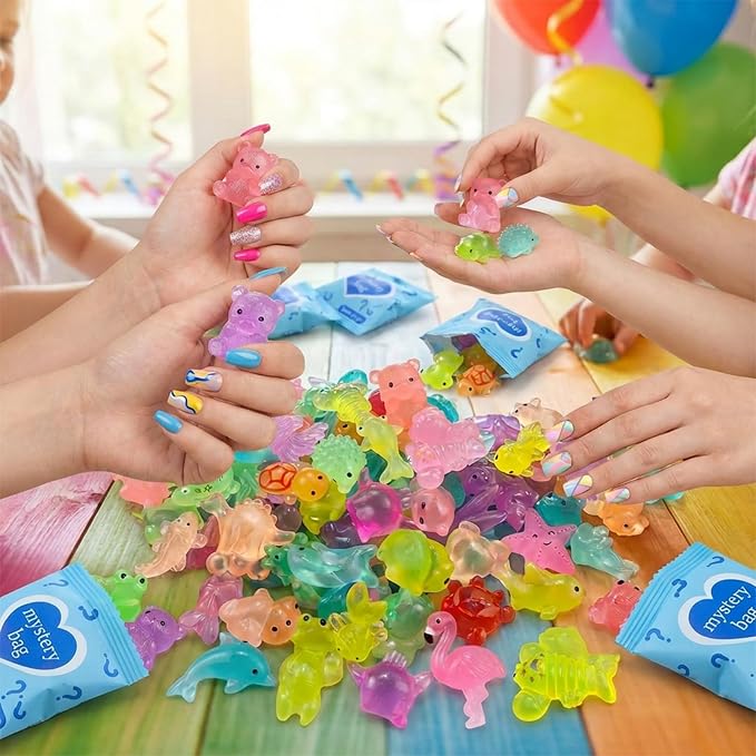 200 Pcs Mini Resin Animals Blind Bags, Glow in The Dark & Glitter Mystery Animals, Individually Wrapped Tiny Luminous Miniatures for Fairy Garden, Micro Landscape, DIY Crafts