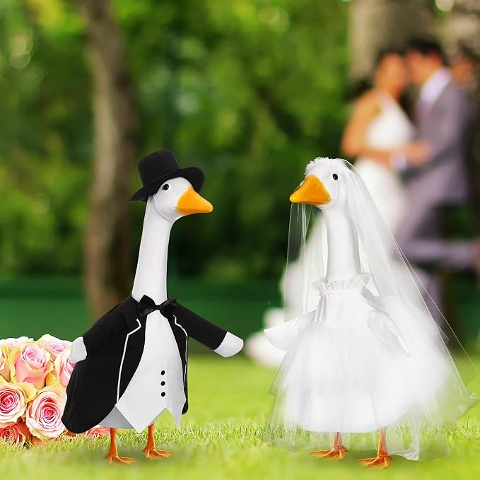 Geyoga 2 Sets Wedding Porch Goose Outfits for 23'' Goose Couple Bridegroom Suit Blazer Bride Wedding Dresses Couple Costume(Classic Style)