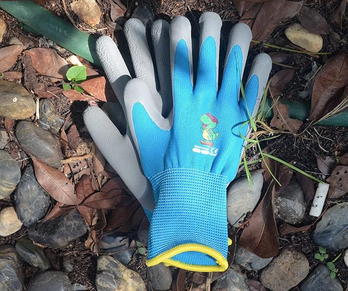 Kids Gardening Gloves, Latex Coated Toddler Yard Gloves, 1 Pairs (3-5 YRS) | Perfect fit for tiny hands, cute washable latex palm protects wrists from dirt, durable for garden play & outdoor tasks.