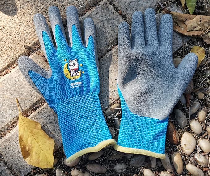 Kids Gardening Gloves, Latex Coated Toddler Yard Gloves, 3 Pairs (5-7 YRS) | Perfect fit for tiny hands, cute washable latex palm protects wrists from dirt, durable for garden play & outdoor tasks.