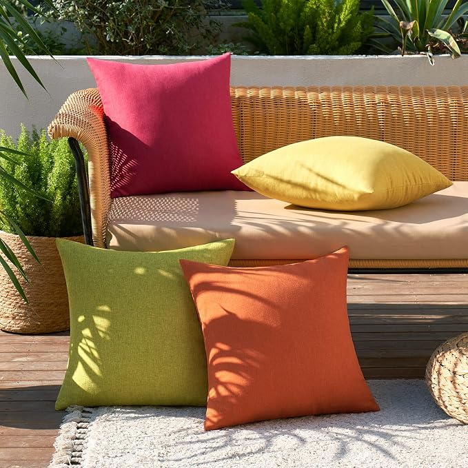 MIULEE Pack of 4 Decorative Pillow Inserts and Outdoor Throw Pillow Covers Linen Waterproof Pillow Covers Farmhouse Cushion Cases for Patio Garden Tent Balcony Couch Sofa 18x18 inch Red/Green