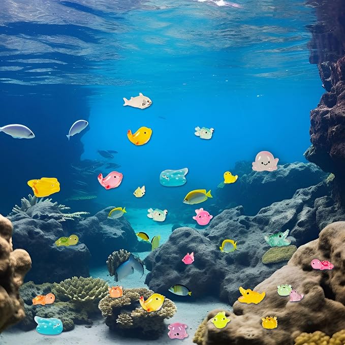 FEXIA 50 Pcs Ocean Mini Resin Animals Tiny Aquariums Decor Glow in The Dark Resin Figures Luminous for Garden Landscape Sea Decor DIY