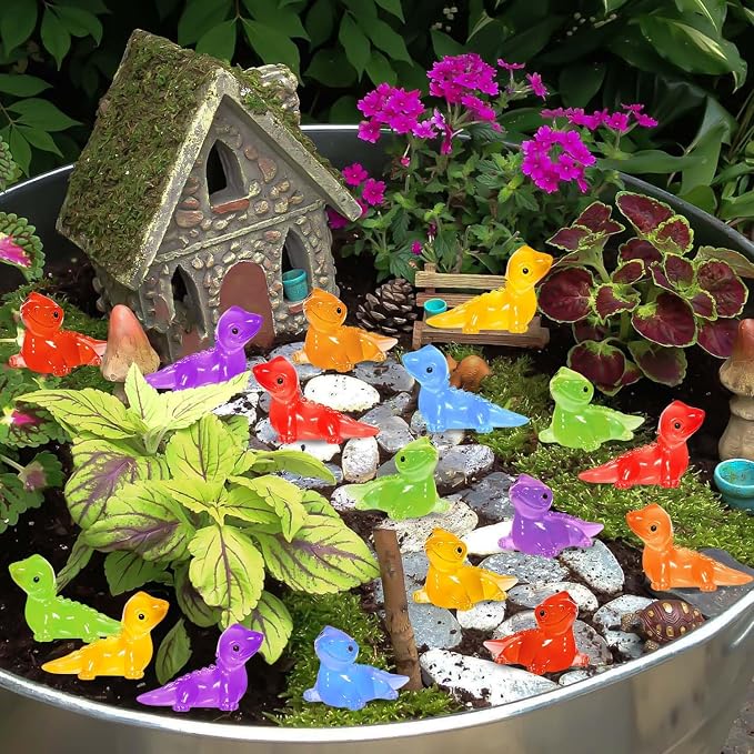 144PCS Luminous Mini Resin Lizards Tiny Lizards for Micro Moss Landscape | Cute Lizard Figures Glow in The Dark, Tiny Lizards Animal Miniature, Micro Moss Landscape Crafts Dollhouses Hidden Games