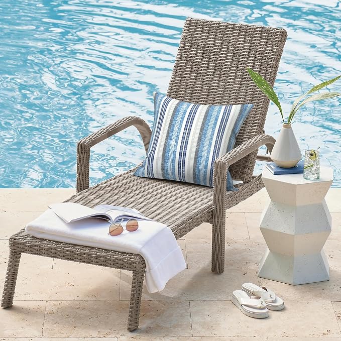 DYTXIII Pack of 2 Waterproof Outdoor Pillow with Inserts, 18x18 Square Patio Decorative Throw Pillow for Home,Sofa,Bench and Patio Furniture,Stripe Layered Blue