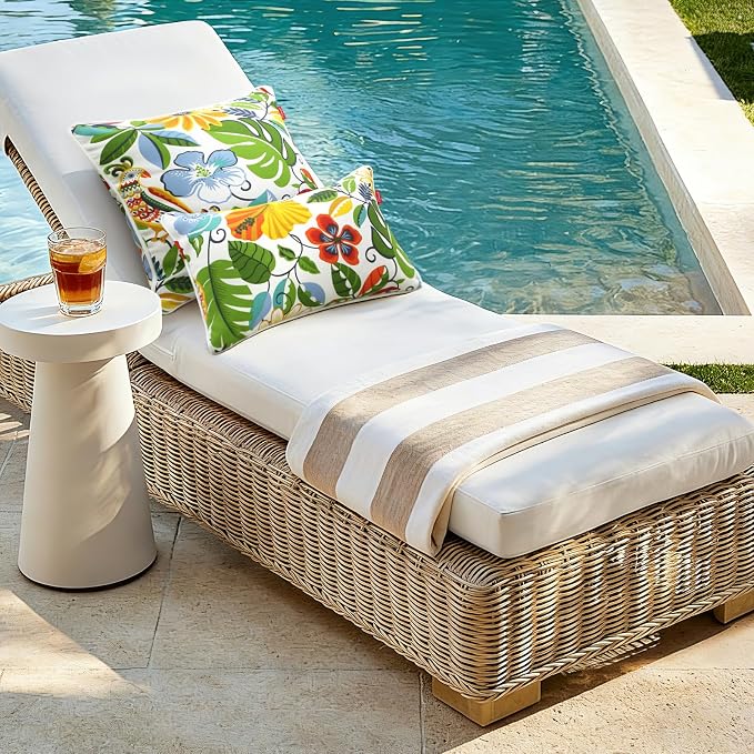 Pack of 4 Outdoor Throw Pillows,18x18 Inch All-Weather Water-Resistant Patio Pillows with Inserts,Decorative Pillows for Patio Furniture,Couch,Sofa,Poolside,Flower Bird