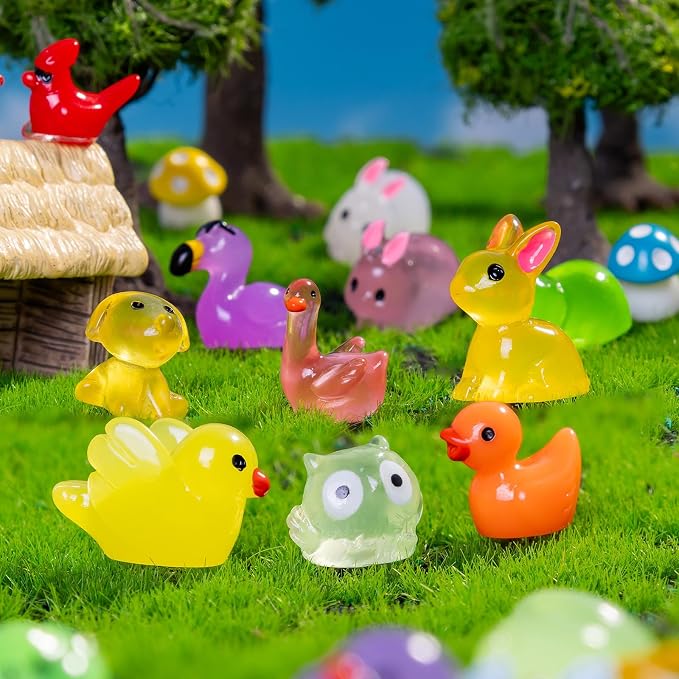 130 pcs Mini Resin Animals Variety Tiny Animals Figures Miniature Little Small Animal Figurines Bulk for Micro Fairy Garden Landscape Accessories Hide Crafts Decor Aquarium