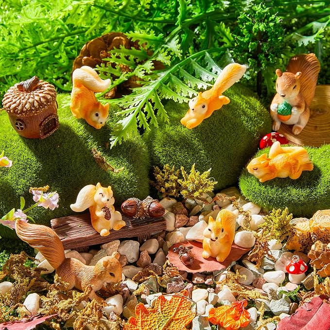 Maitys 14 Pcs Miniature Squirrel Fall Christmas Mini Figurine Garden Accessories Tiny Resin Squirrel Fairy Plastic Miniature Things Figurines for Outdoor Landscape Garden Lawn Pot DIY Cake Decorations
