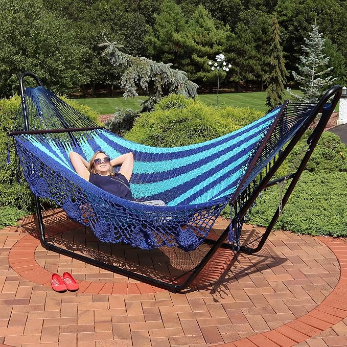 Sunnydaze Deluxe Handwoven American Style Cotton Hammock -770-Pound Weight Capacity - Blue
